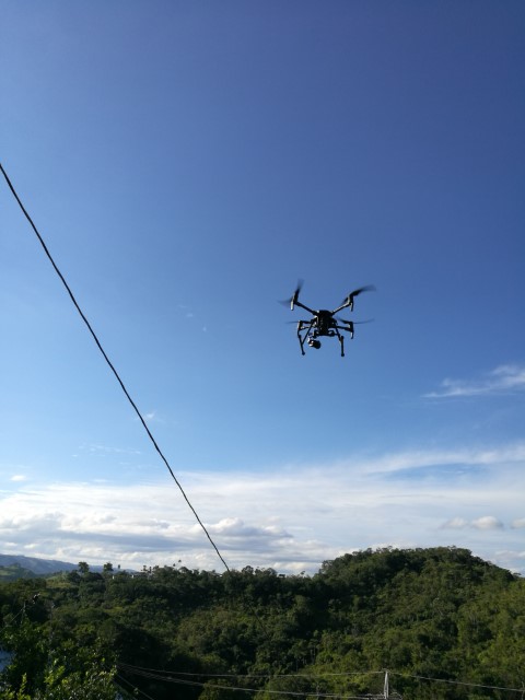 Drone utilizado para levantamientos topográficos